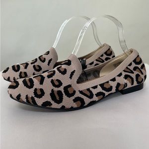 Torrid NWOT Leopard Stretch Knit almond toe slip on flat shoe, size 9 WW.